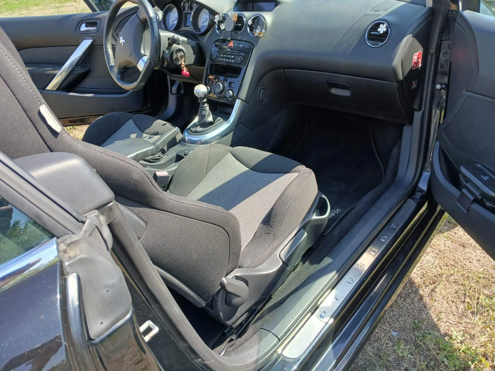 Peugeot 308 кабрио - изображение 7