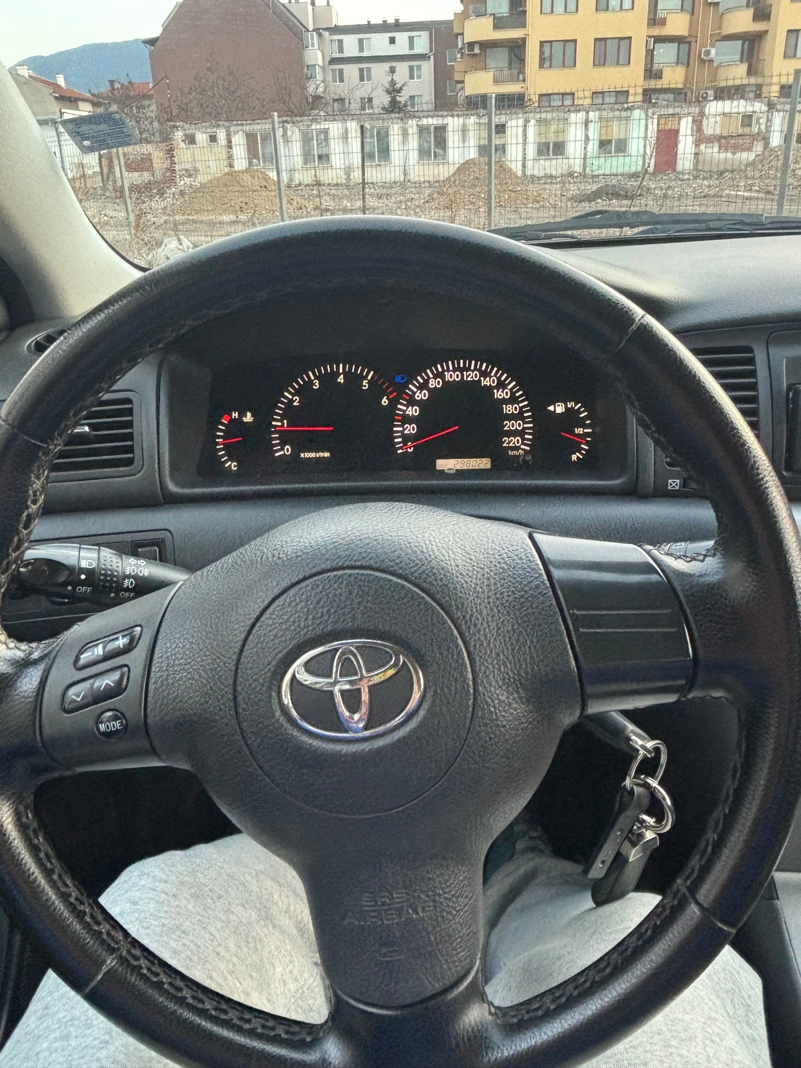 Toyota Corolla 1.4 D4D, снимка 9 - Автомобили и джипове - 53712136