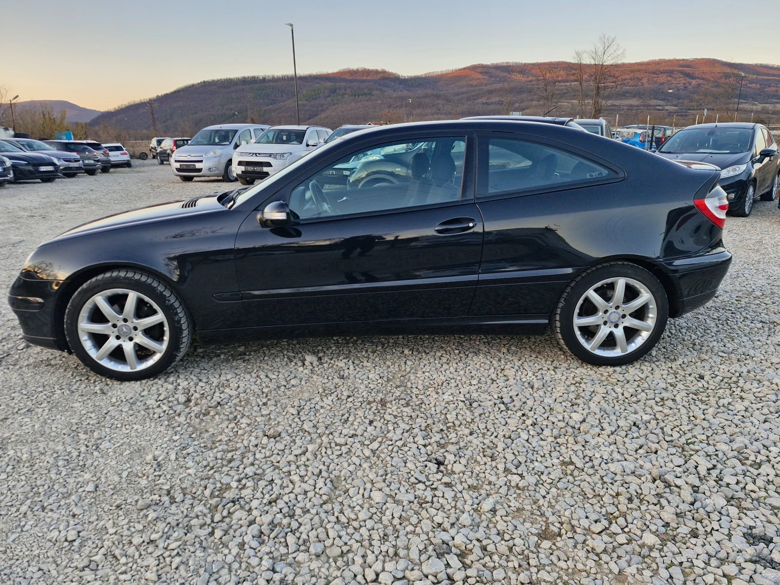 Mercedes-Benz C 180 * 143* AC* PDC* XENON* FACE* AUT, снимка 2 - Автомобили и джипове - 53787378