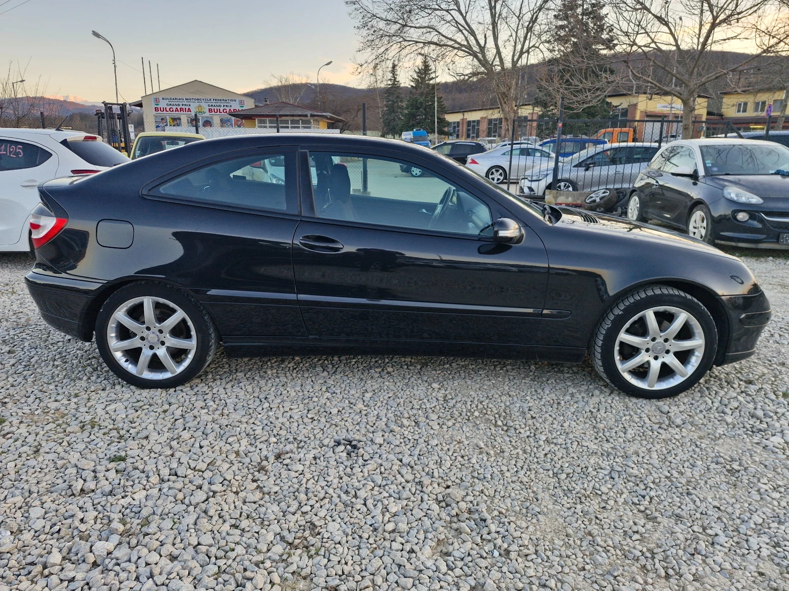 Mercedes-Benz C 180 * 143* AC* PDC* XENON* FACE* AUT, снимка 6 - Автомобили и джипове - 53787378
