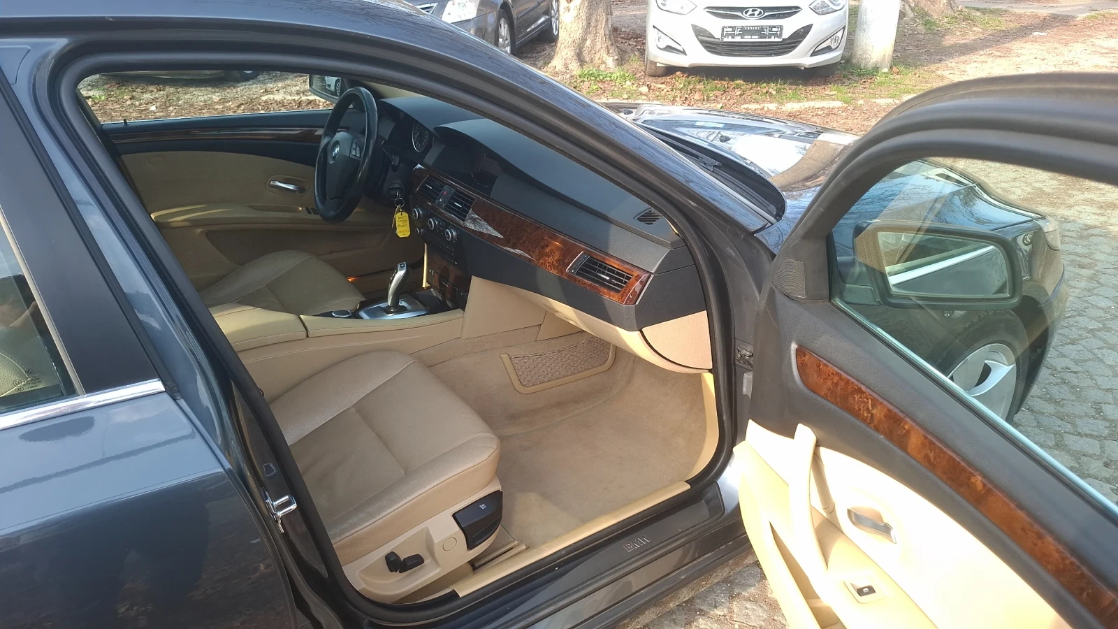 BMW 530 530Xdrive/235КС/Автоматик/Кожа/Нави, снимка 13 - Автомобили и джипове - 53987511