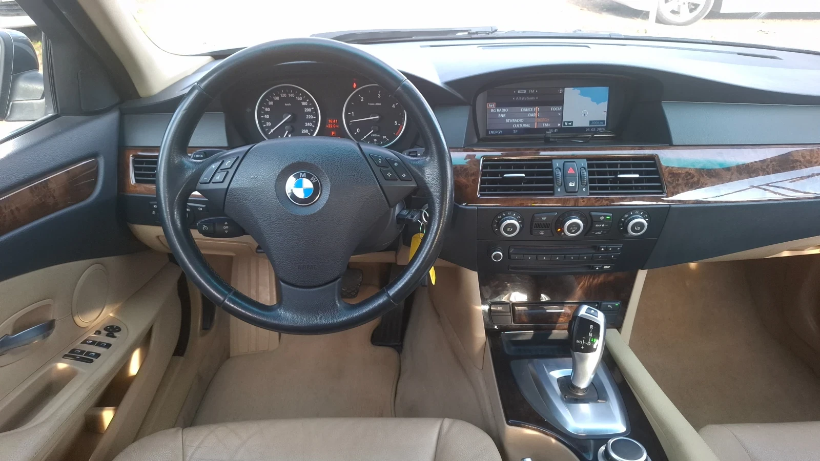 BMW 530 530Xdrive/235КС/Автоматик/Кожа/Нави, снимка 14 - Автомобили и джипове - 53987511