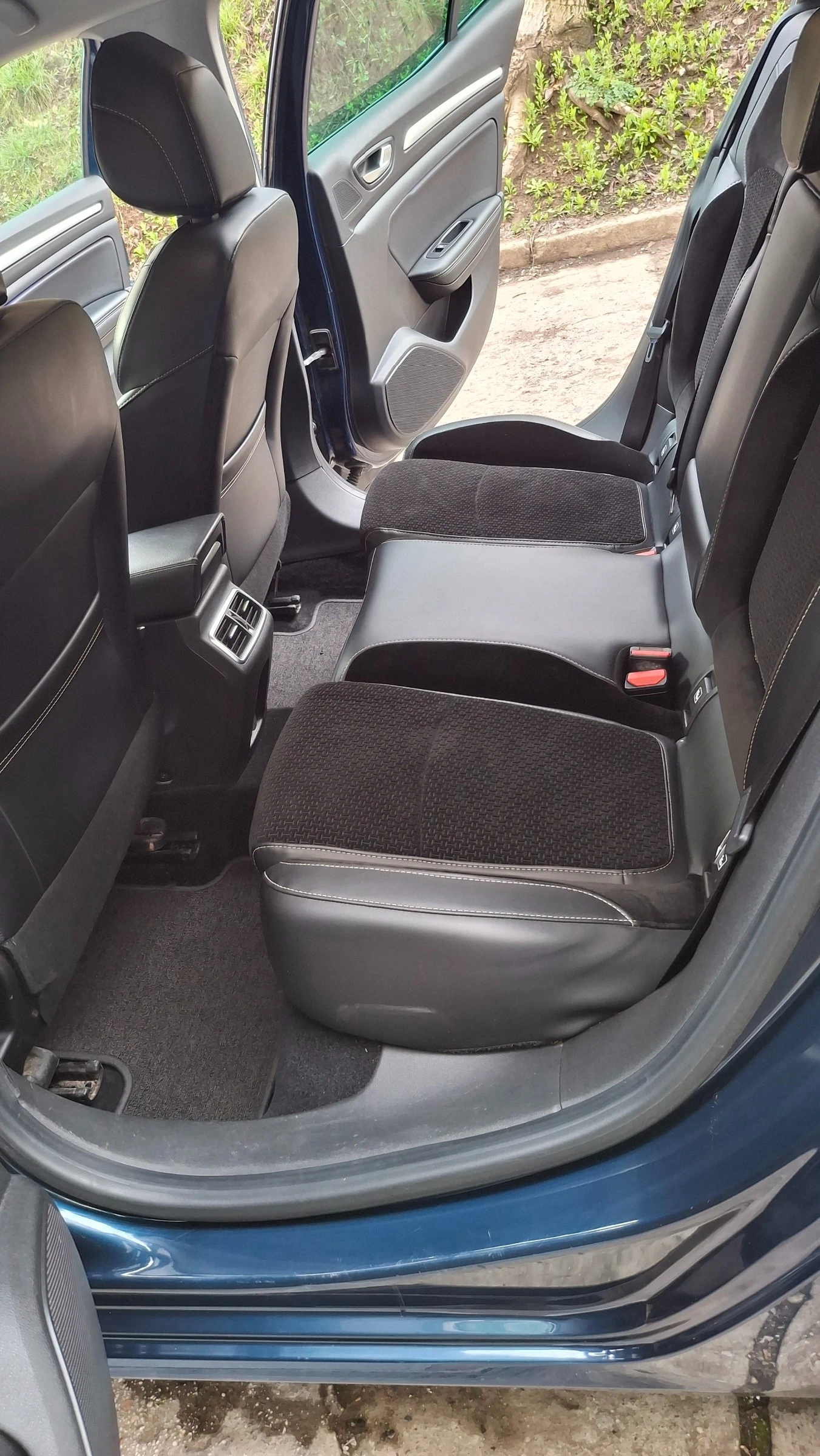 Renault Megane IV, снимка 9 - Автомобили и джипове - 54053629