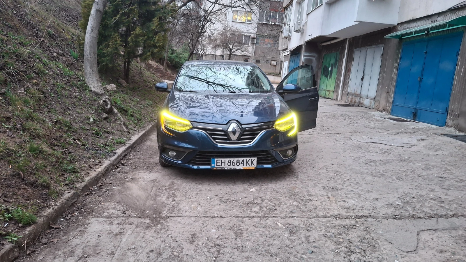 Renault Megane IV, снимка 17 - Автомобили и джипове - 54053629