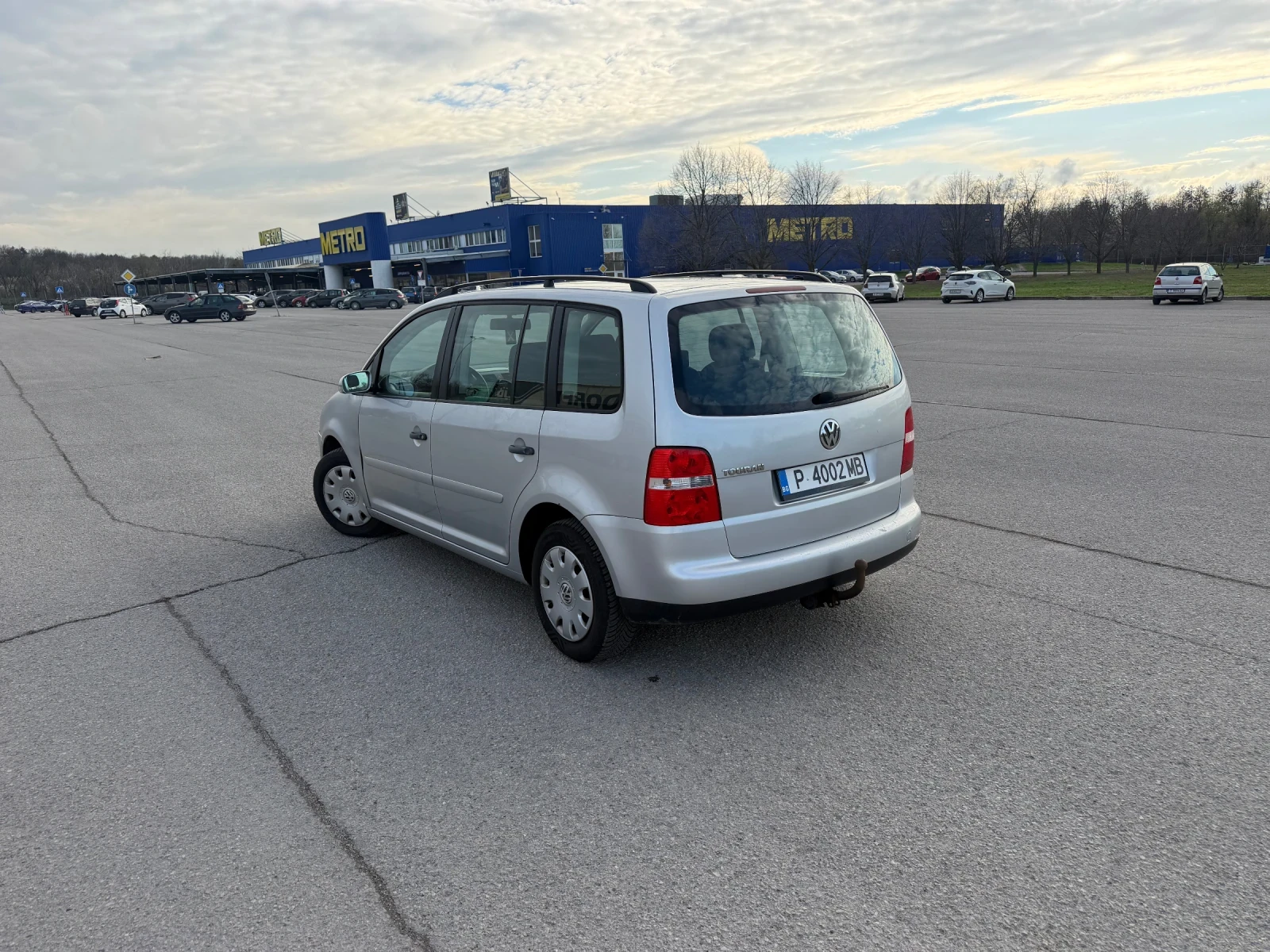 VW Touran 1.6i/КЛИМАТИК!ТОП СЪСТОЯНИЕ/АВСТРИЯ!, снимка 6 - Автомобили и джипове - 54083742