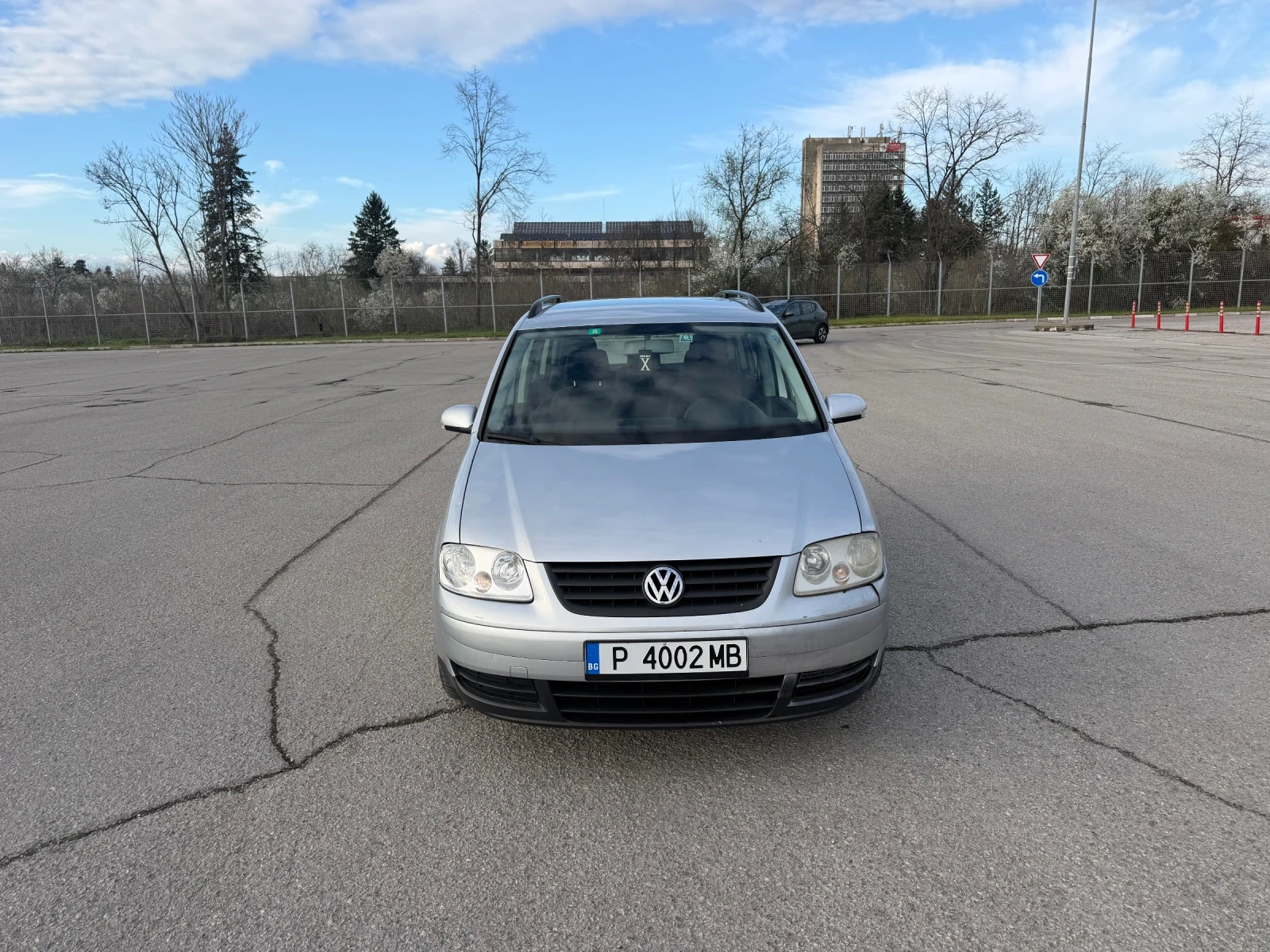 VW Touran 1.6i/КЛИМАТИК!ТОП СЪСТОЯНИЕ/АВСТРИЯ!, снимка 2 - Автомобили и джипове - 54083742