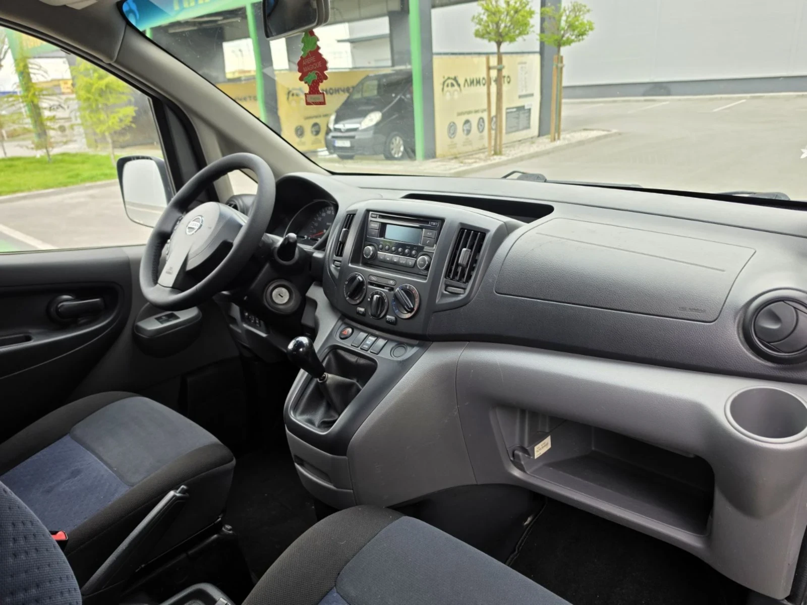 Nissan e-NV200 7 места, климатик , снимка 17 - Автомобили и джипове - 54352793