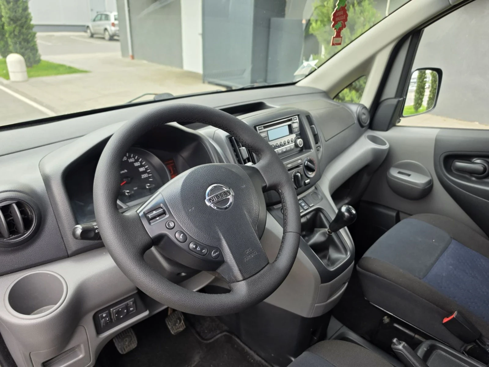 Nissan e-NV200 7 места, климатик , снимка 9 - Автомобили и джипове - 54352793