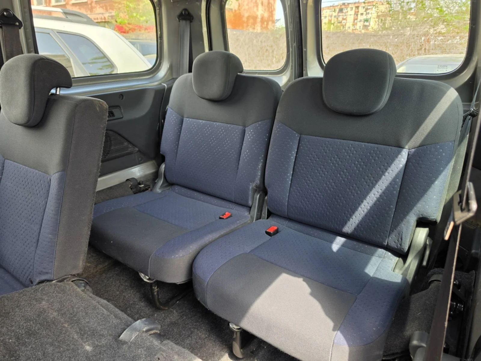 Nissan e-NV200 7 места, климатик , снимка 16 - Автомобили и джипове - 54352793