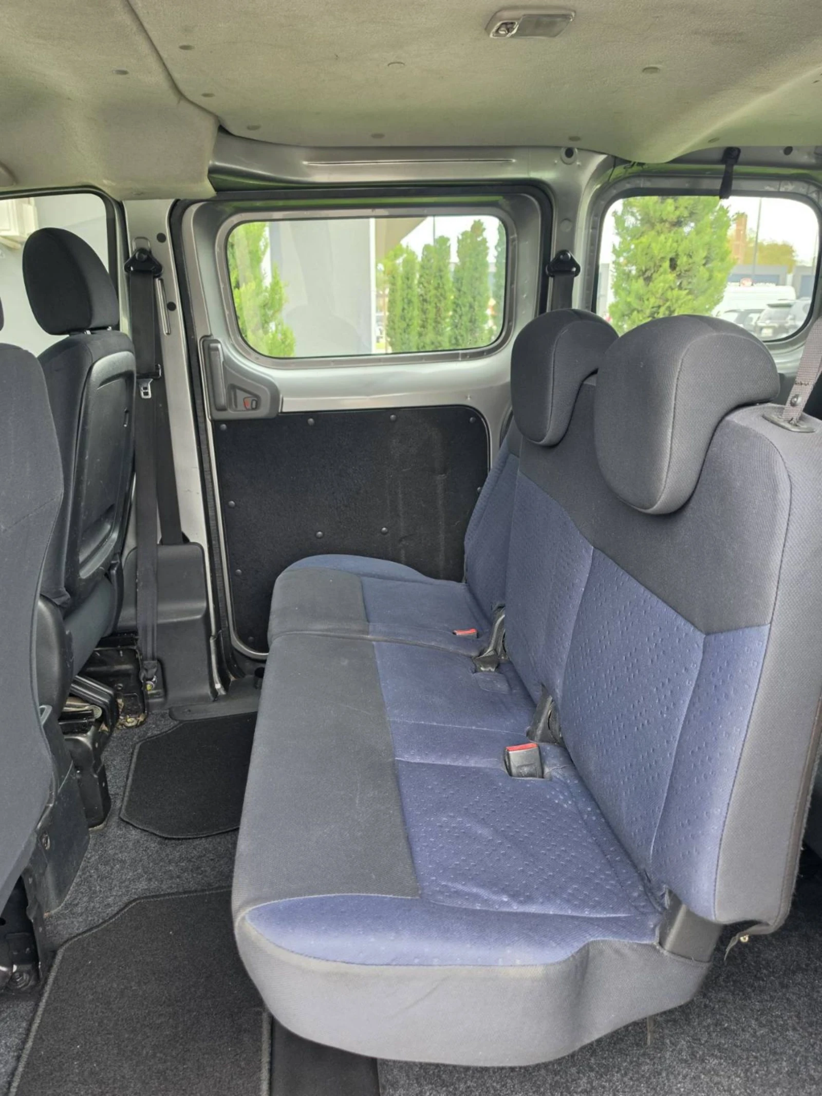 Nissan e-NV200 7 места, климатик , снимка 10 - Автомобили и джипове - 54352793