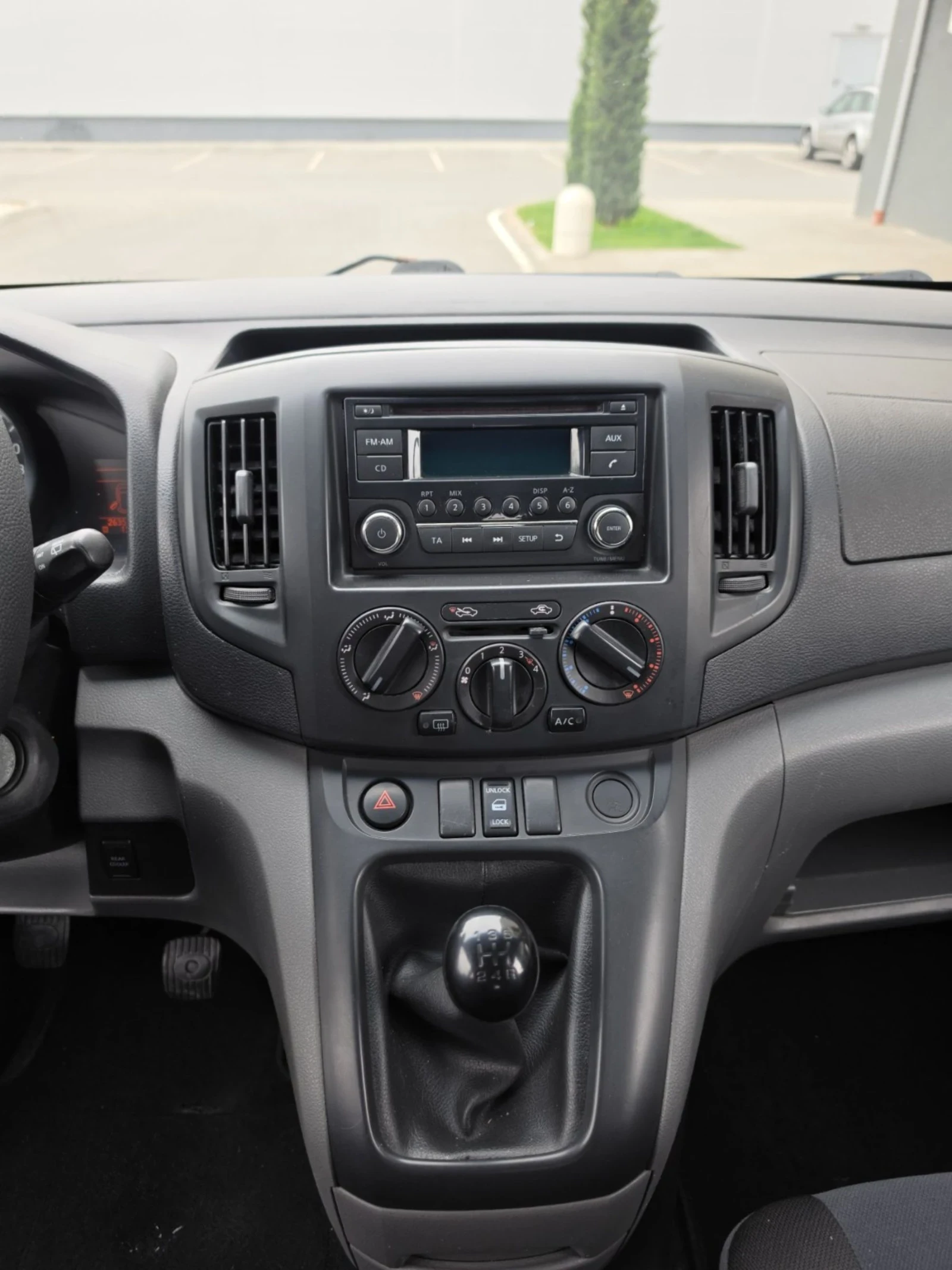 Nissan e-NV200 7 места, климатик , снимка 12 - Автомобили и джипове - 54352793