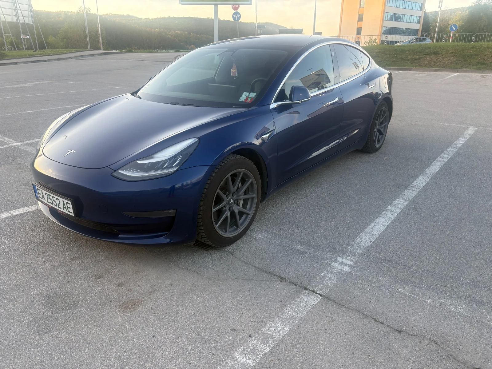 Tesla Model 3 Starndart Plus, снимка 5 - Автомобили и джипове - 54402820