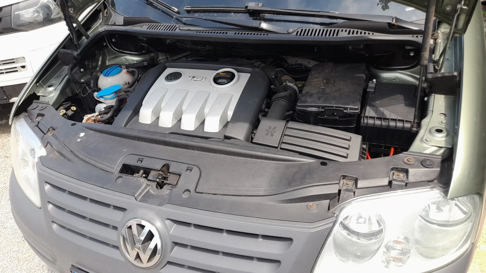 VW Caddy 1.9TDI 105kc Klima Navi , снимка 14 - Автомобили и джипове - 54488849