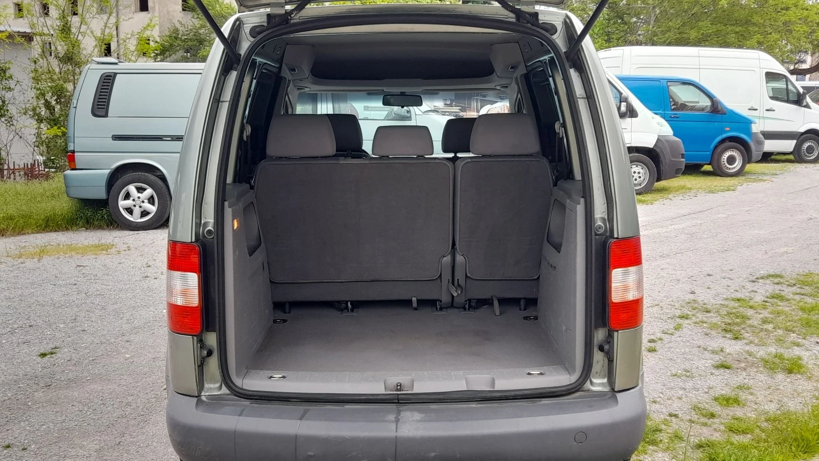 VW Caddy 1.9TDI 105kc Klima Navi , снимка 4 - Автомобили и джипове - 54488849