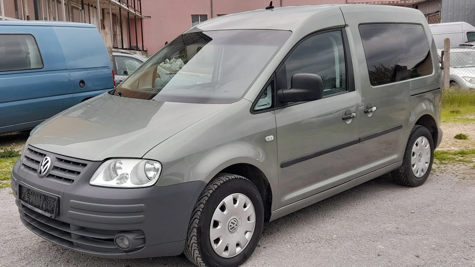 VW Caddy 1.9TDI 105kc Klima Navi , снимка 6 - Автомобили и джипове - 54488849