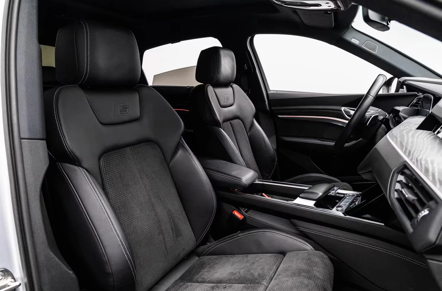 Audi E-Tron 55/SPORTBACK/2X-SLINE/BLACKOPT/360/B&O/PANO/407z | Mobile.bg � ����������� 13