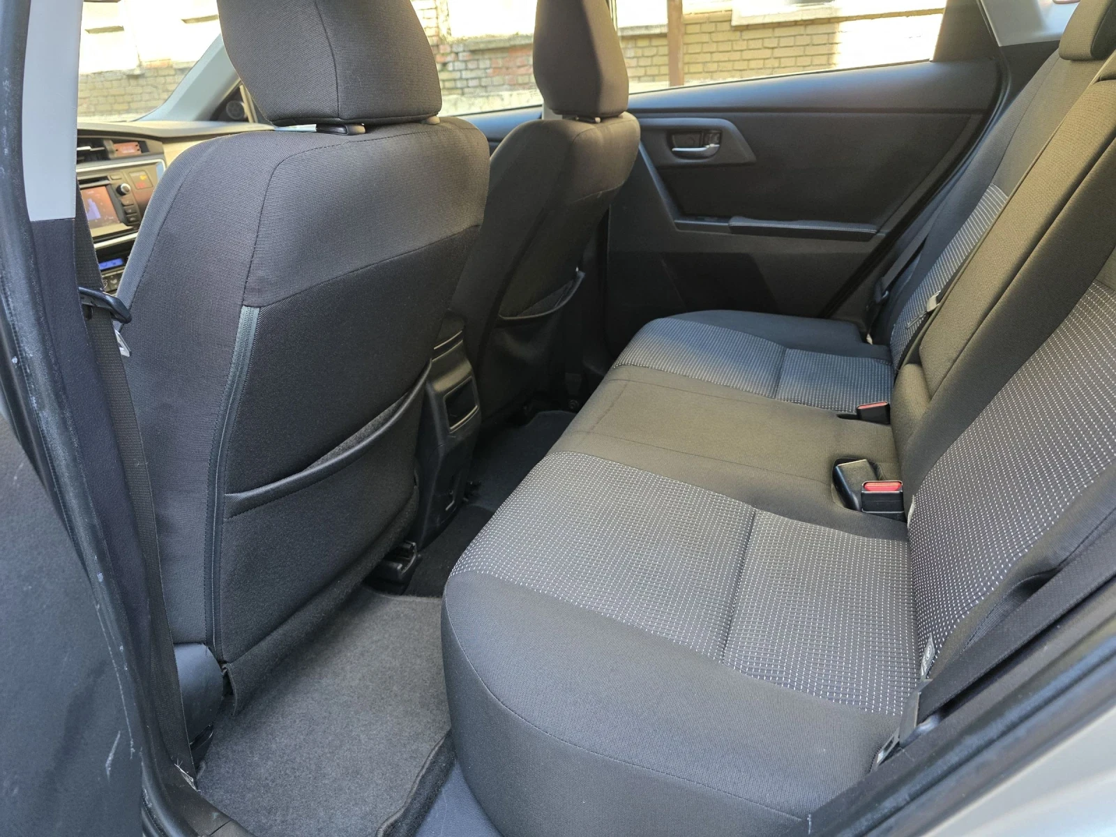 Toyota Auris 1.4D4D-90KC ACTIVE, снимка 11 - Автомобили и джипове - 54761719