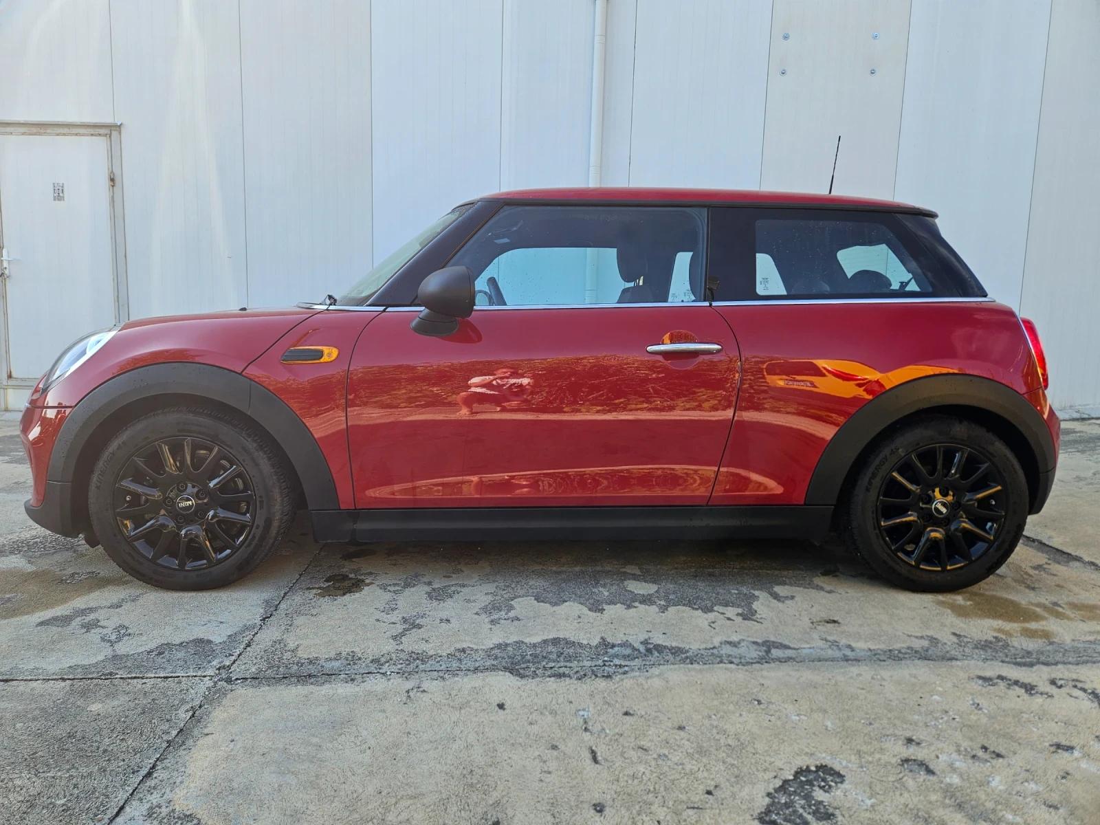 Mini One 1.5 turbo/95hp/JCW pack, снимка 6 - Автомобили и джипове - 55071778