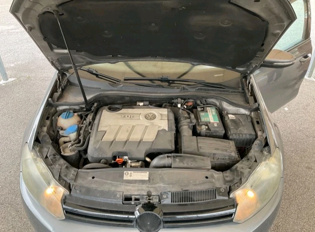 VW Golf 2.0 tdi, снимка 4 - Автомобили и джипове - 55127096