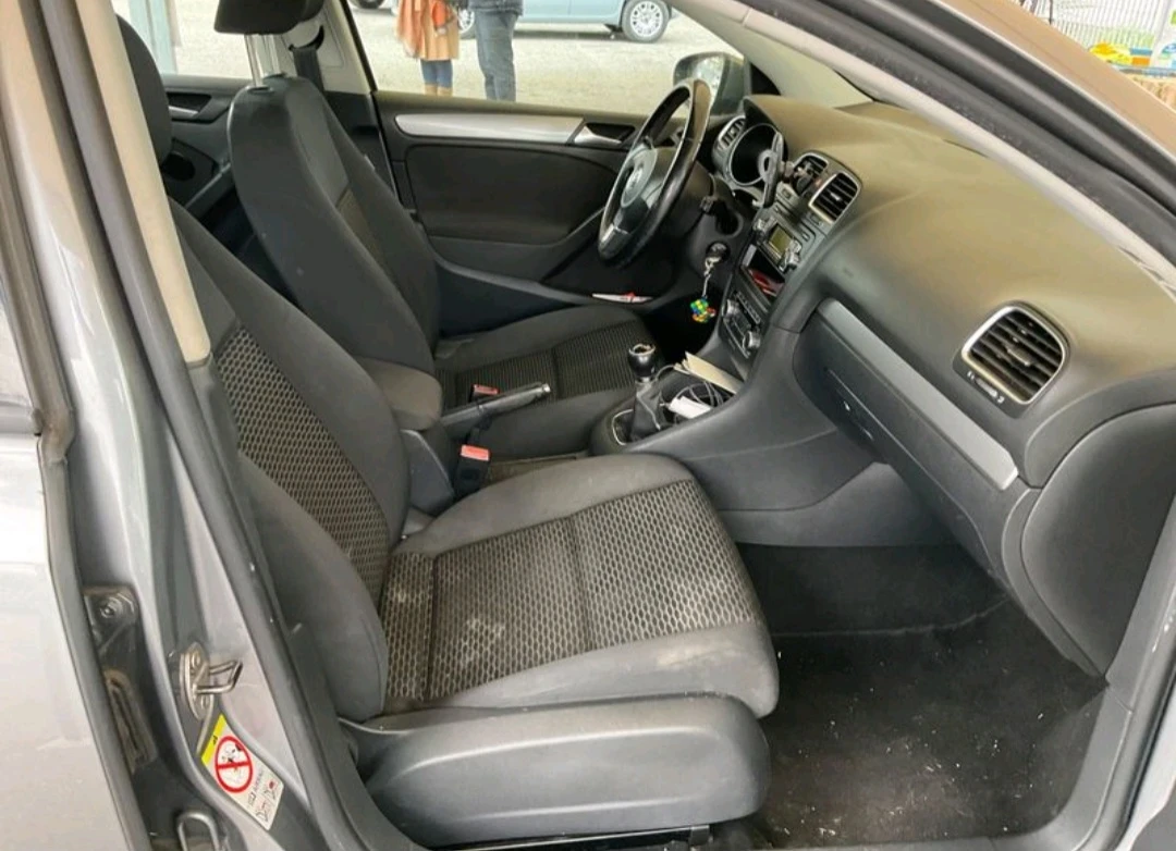 VW Golf 2.0 tdi, снимка 6 - Автомобили и джипове - 55127096