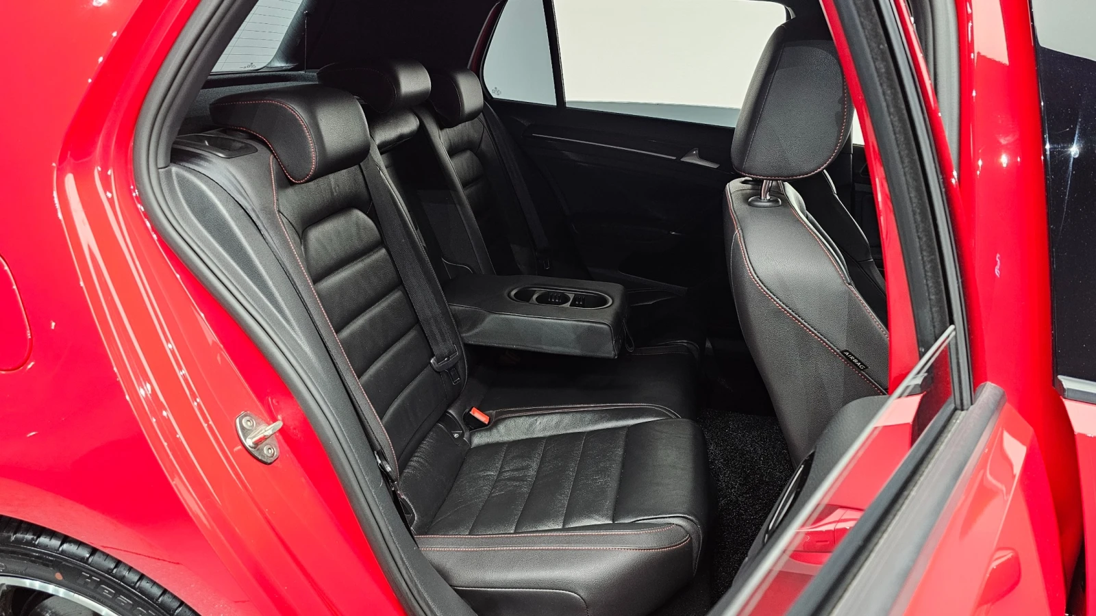 VW Golf GTI 2.0 TSI DSG | Шибедах | Камера | Keyless, снимка 9 - Автомобили и джипове - 55333213