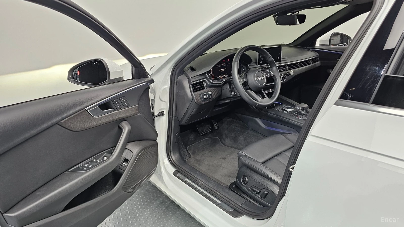 Audi A4 40 TFSI QUATTRO PREMIUM, снимка 8 - Автомобили и джипове - 55435868