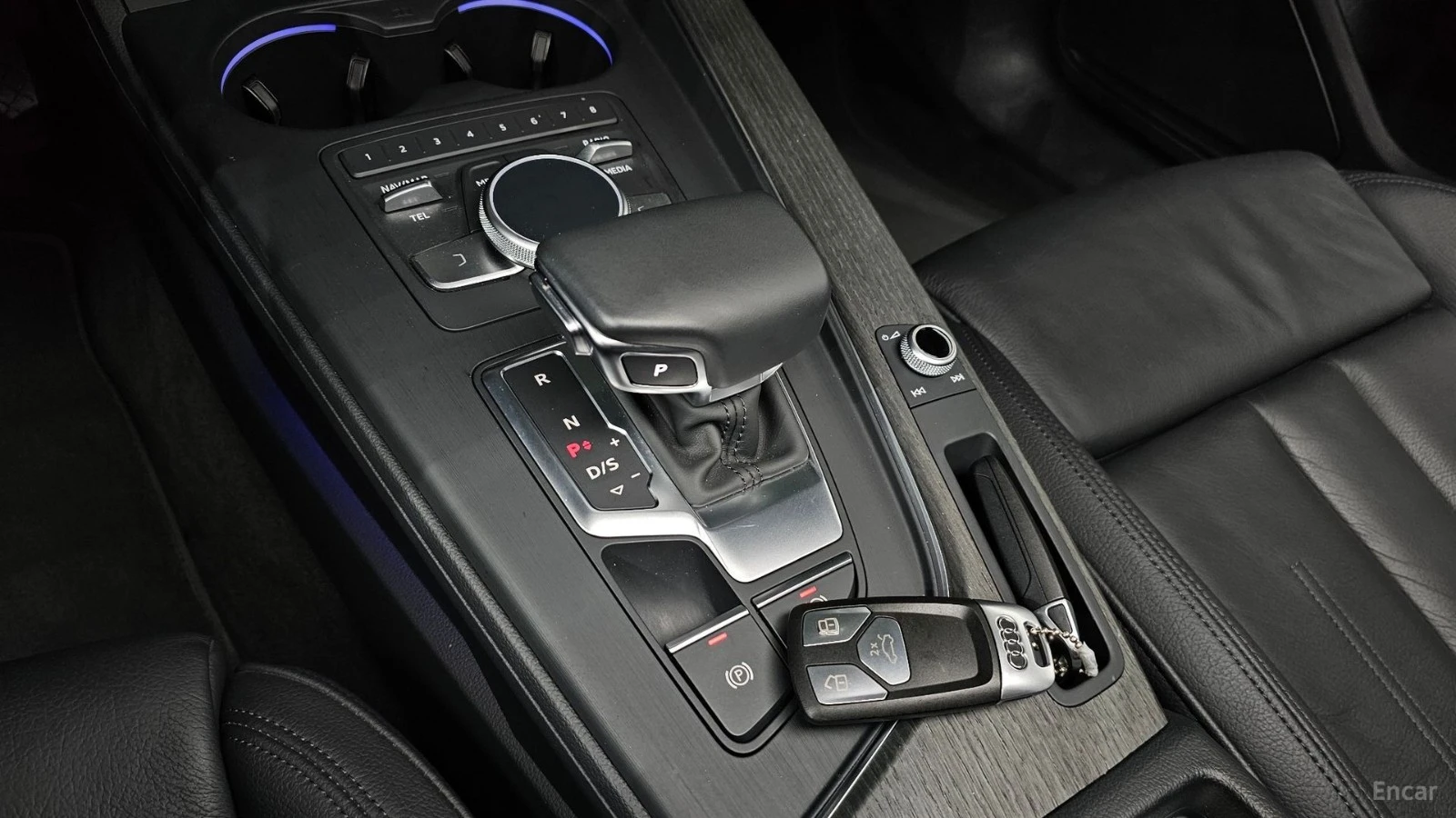 Audi A4 40 TFSI QUATTRO PREMIUM, снимка 7 - Автомобили и джипове - 55435868