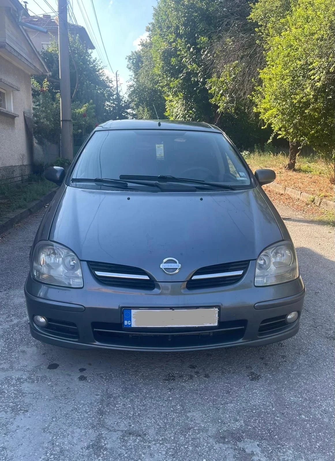 Nissan Almera tino 2.2 DCI