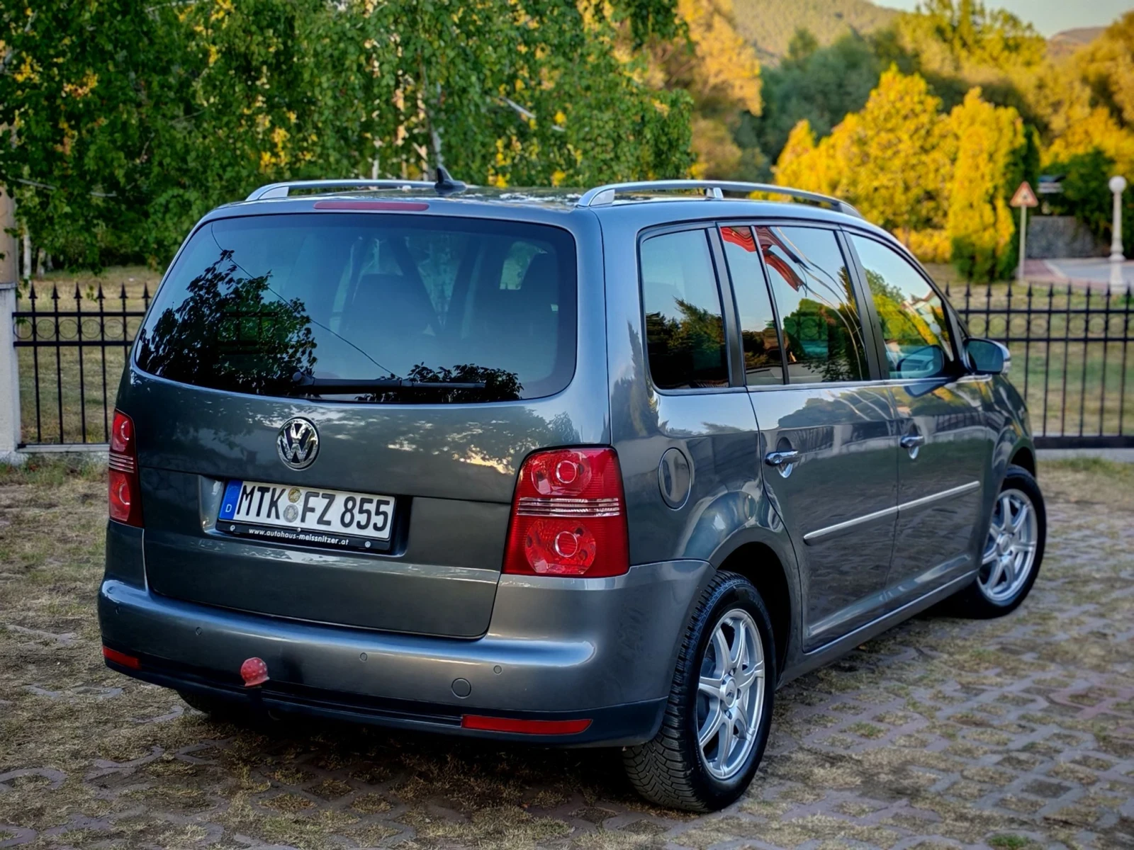 VW Touran 1.9TDI(105)* 6-СКОРОСТИ* FACELIFT* НОВ ВНОС* , снимка 7 - Автомобили и джипове - 55931137