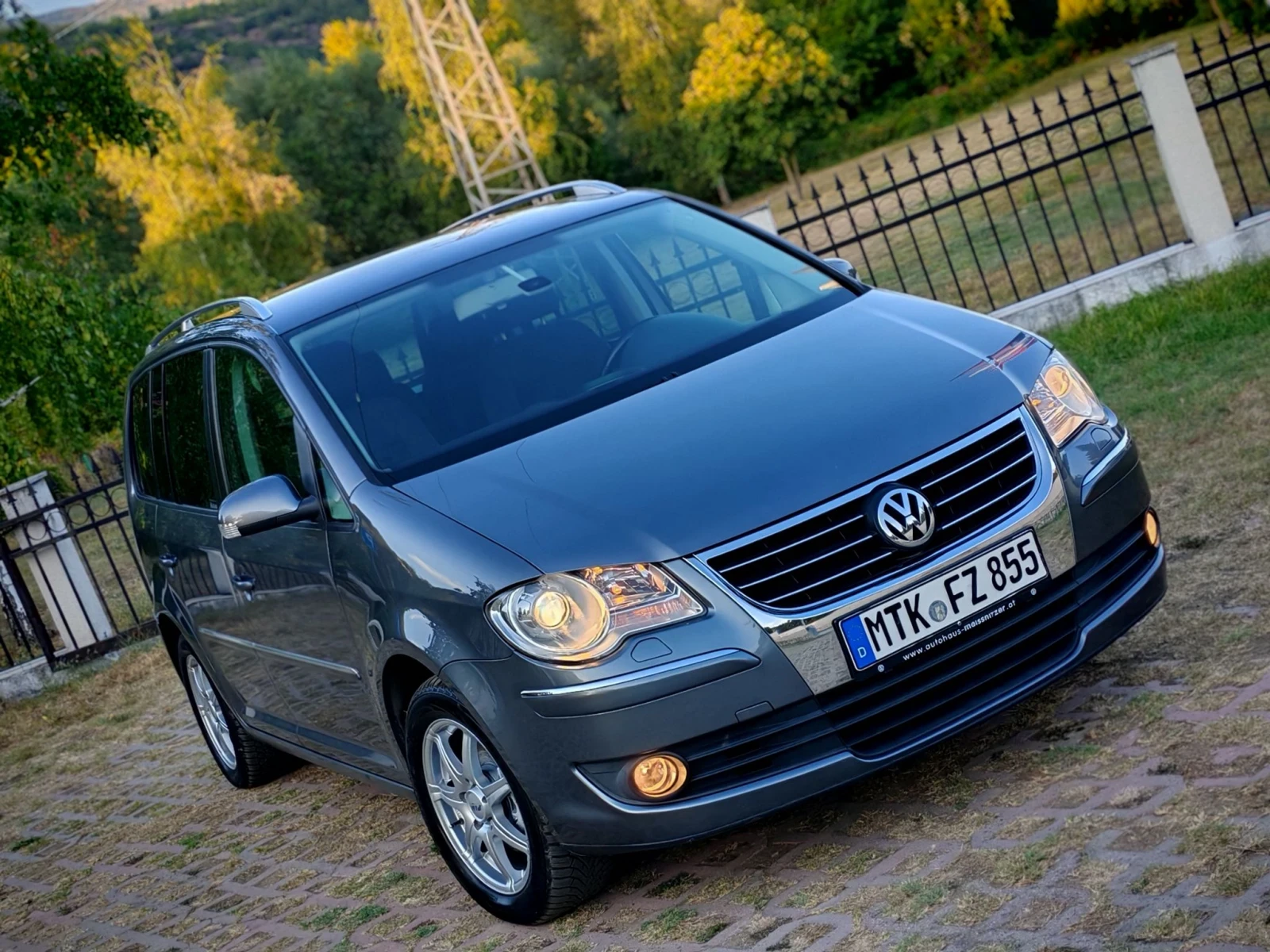 VW Touran 1.9TDI(105)* 6-СКОРОСТИ* FACELIFT* НОВ ВНОС* , снимка 8 - Автомобили и джипове - 55931137