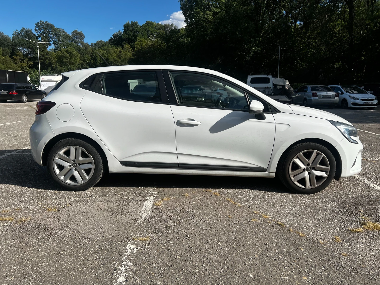 Renault Clio V, снимка 4 - Автомобили и джипове - 56091791