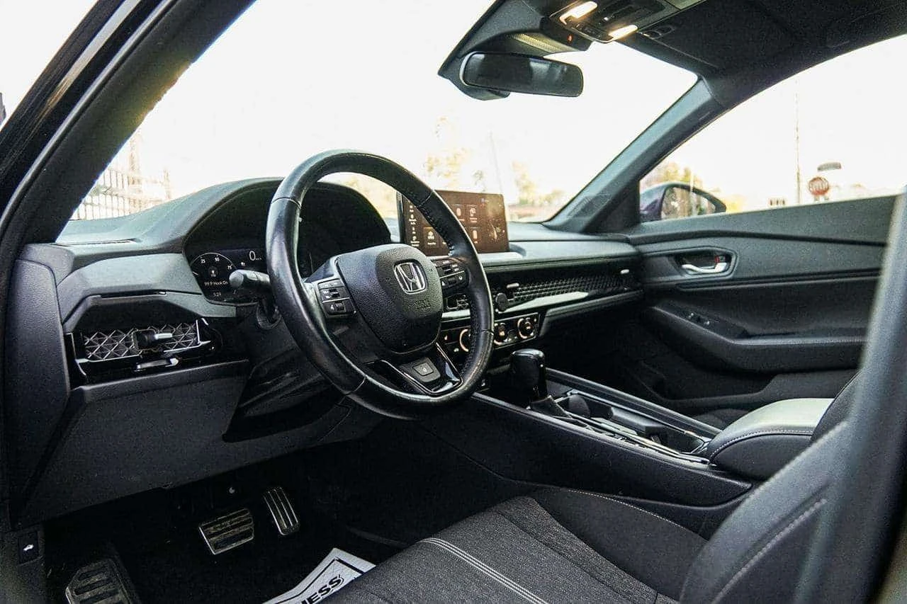 Honda Accord * 2.0 Hybrid Sport | BSM| HEATED SEATS| SUNROOF| C | Mobile.bg � ����������� 9