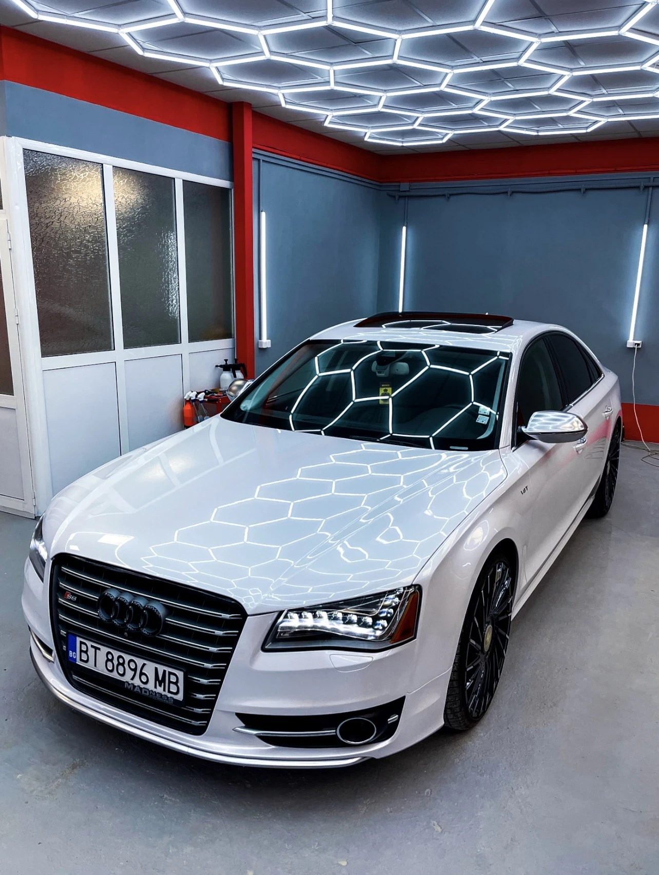 Audi S8, снимка 3 - Автомобили и джипове - 56718367