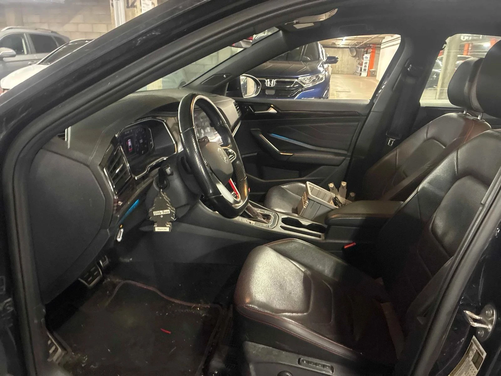 VW Jetta, снимка 10 - Автомобили и джипове - 56727473