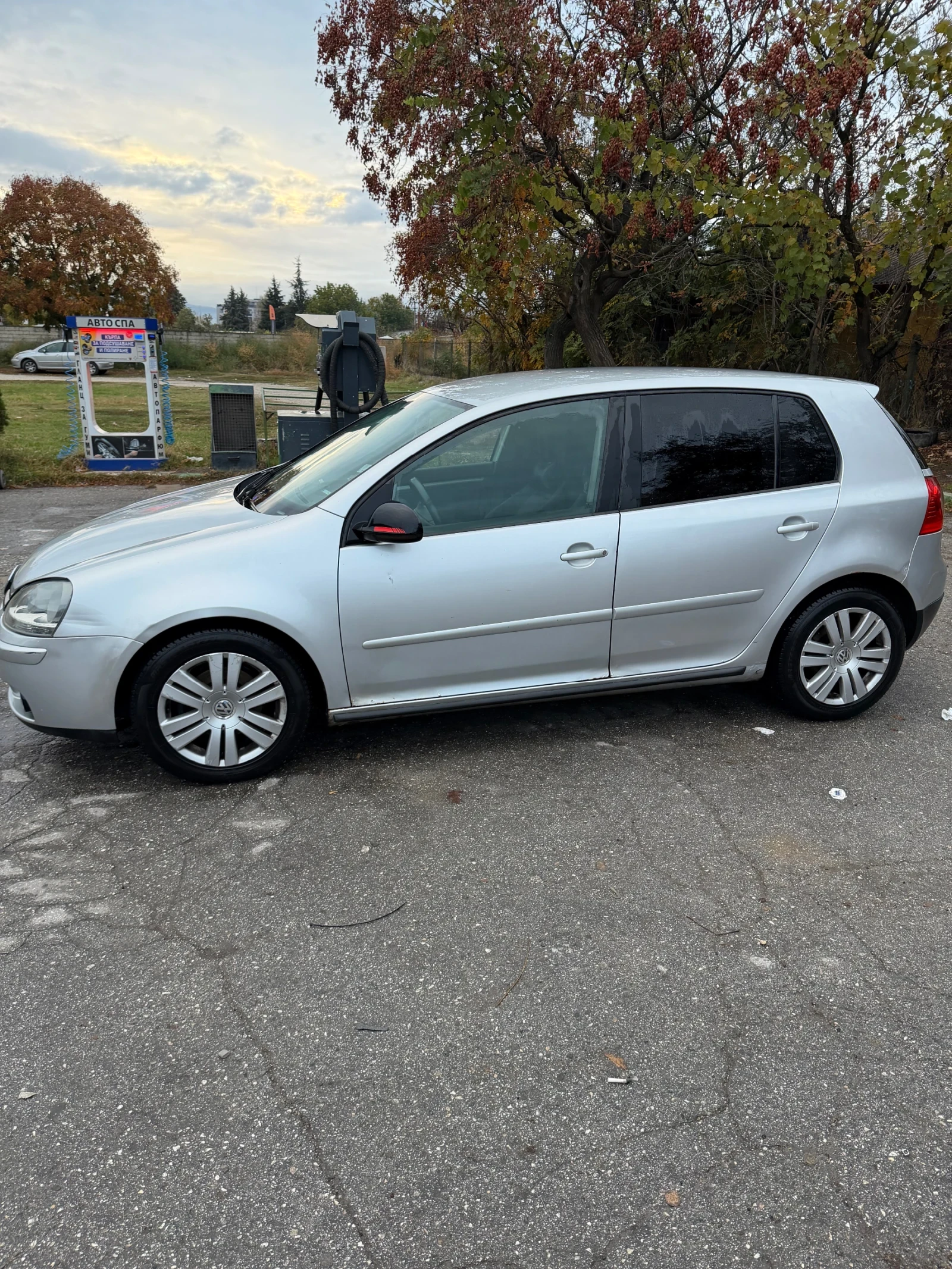 VW Golf, снимка 5 - Автомобили и джипове - 56739390