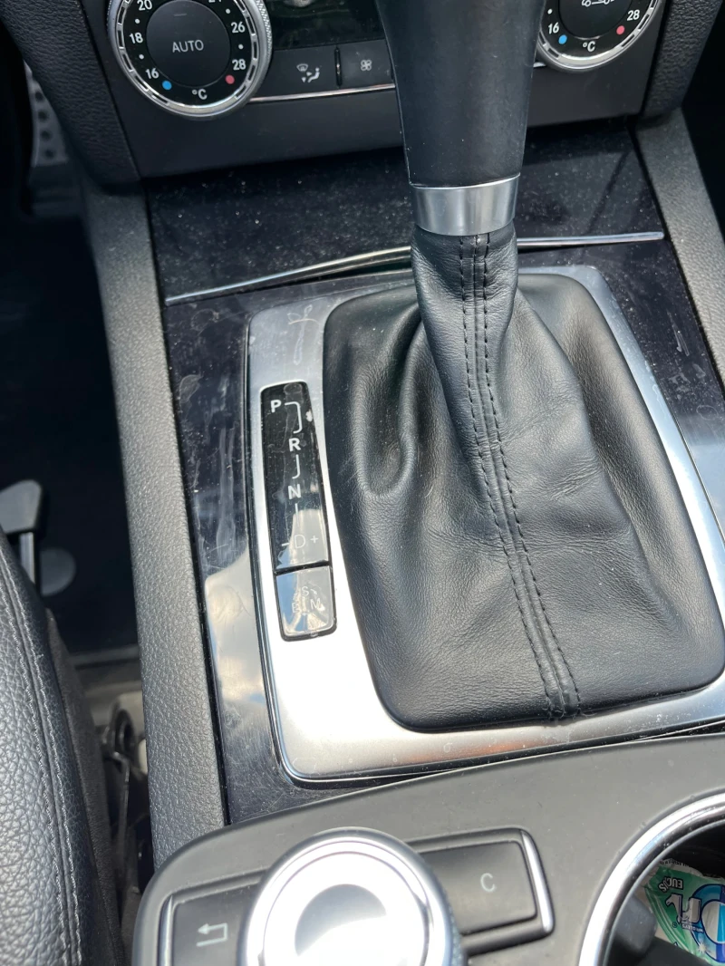 Mercedes-Benz GLK 4-MATiC, снимка 10 - Автомобили и джипове - 52338887