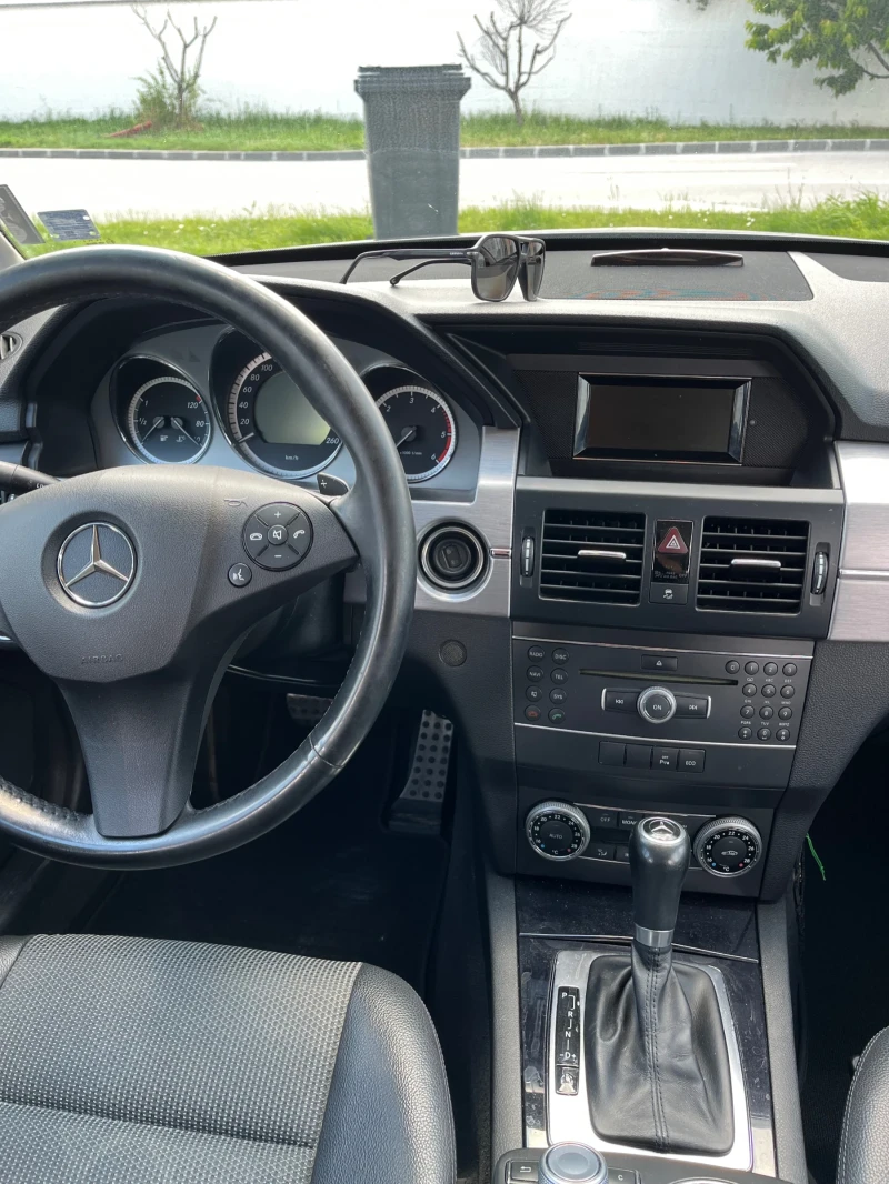 Mercedes-Benz GLK 4-MATiC, снимка 11 - Автомобили и джипове - 52338887