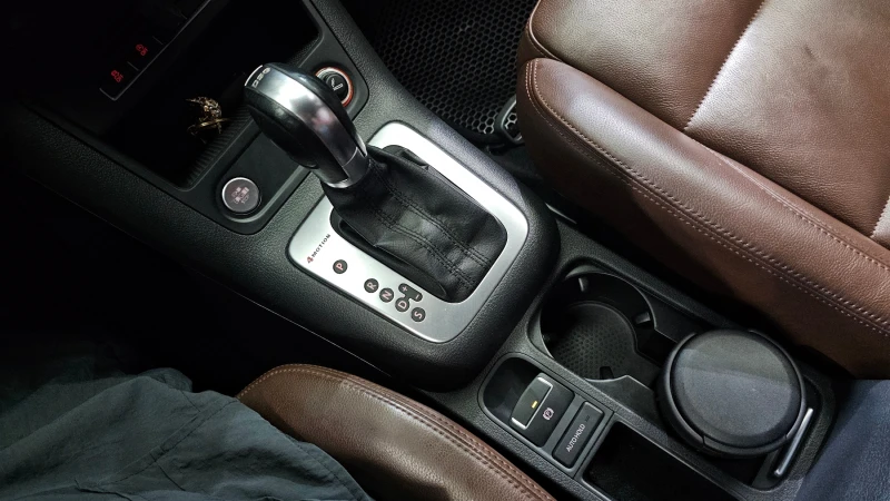 VW Tiguan 2.0TDI COMFORT autogeorge.com, снимка 8 - Автомобили и джипове - 51937342