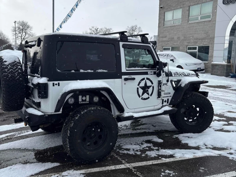 Jeep Wrangler * Sport * CARFAX * БЕЗ ПЪРВОНАЧАЛНА ВНОСКА, снимка 3 - Автомобили и джипове - 52959425