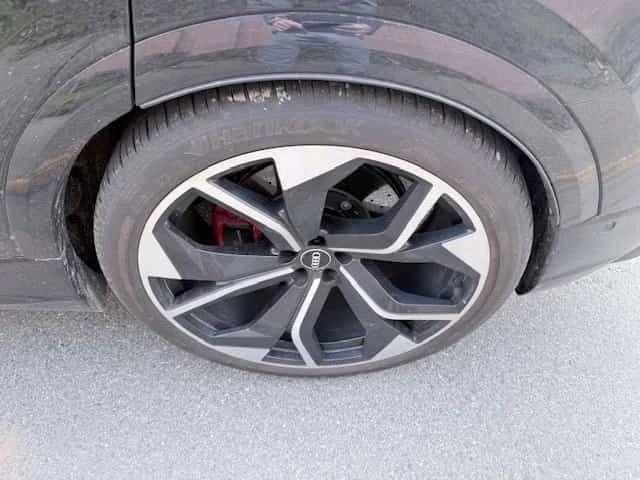 Audi RSQ8 4.0 TFSI * ДИСТРОНИК* 360 КАМЕРА* ОБДУХВАНЕ* ПАНОР, снимка 9 - Автомобили и джипове - 54034370