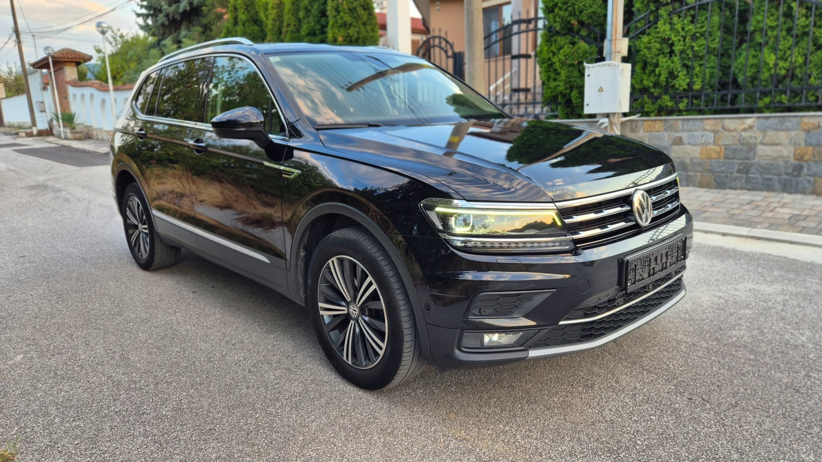 VW Tiguan 2.0TDI /Highline/ 7места - изображение 2