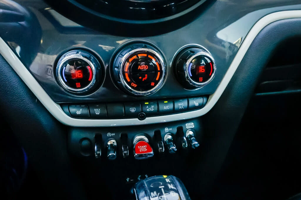 Mini Countryman ПАНОРАМА* КОЖА* КАМЕРА* ПОДГРЕВ* KEYLESS - изображение 9