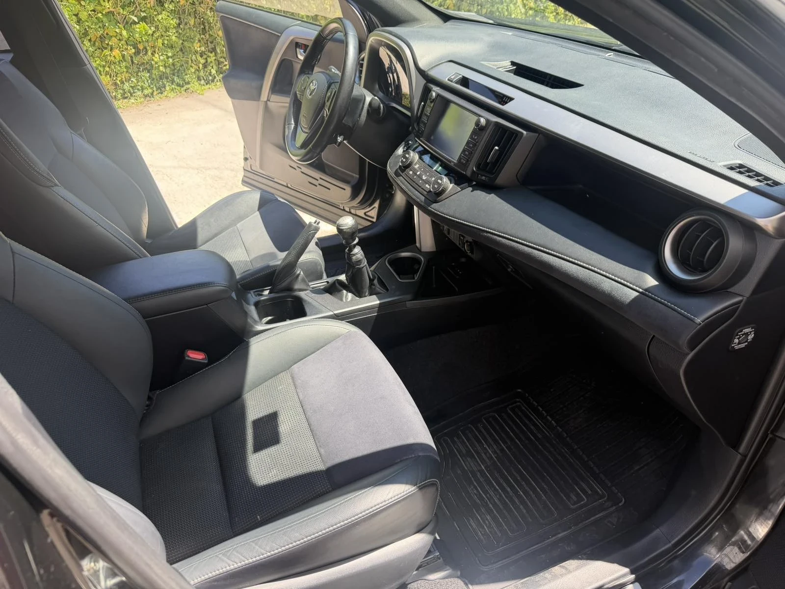 Toyota Rav4, снимка 3 - Автомобили и джипове - 54585990