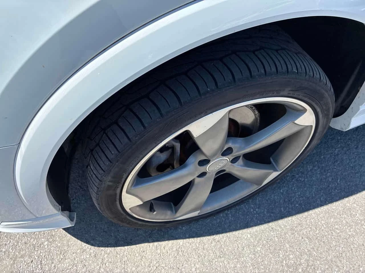 Audi Q3 Progressiv / DISTRONIC / LED / CARFAX, снимка 7 - Автомобили и джипове - 55632571