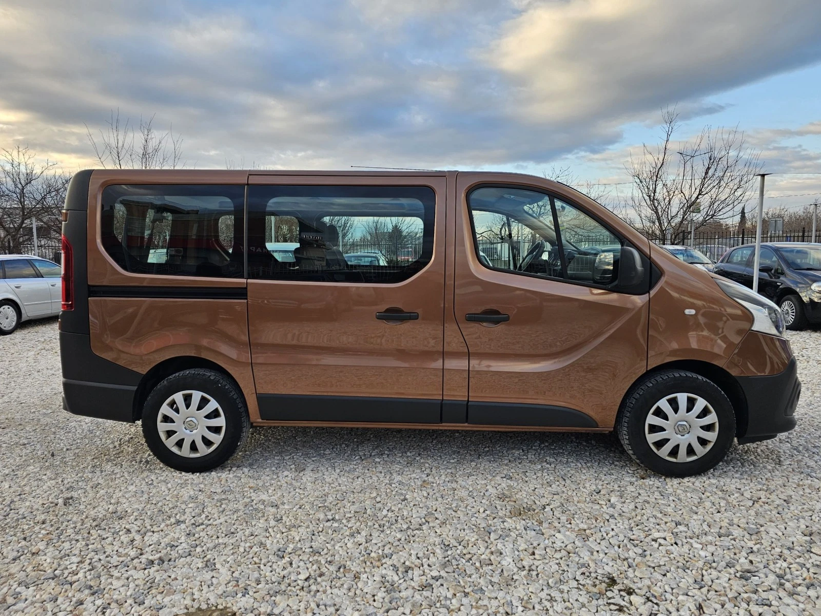 Renault Trafic 1.6TDCi/145КС./8+ 1/ЕВРО6 - изображение 5