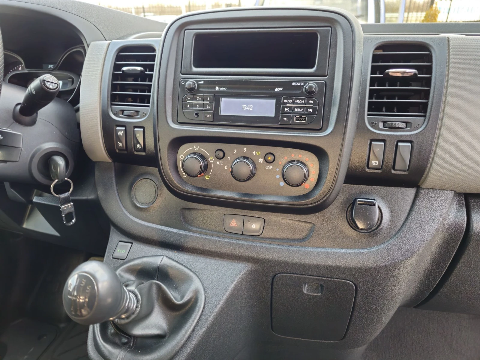 Renault Trafic 1.6TDCi/145КС./8+ 1/ЕВРО6 - изображение 9