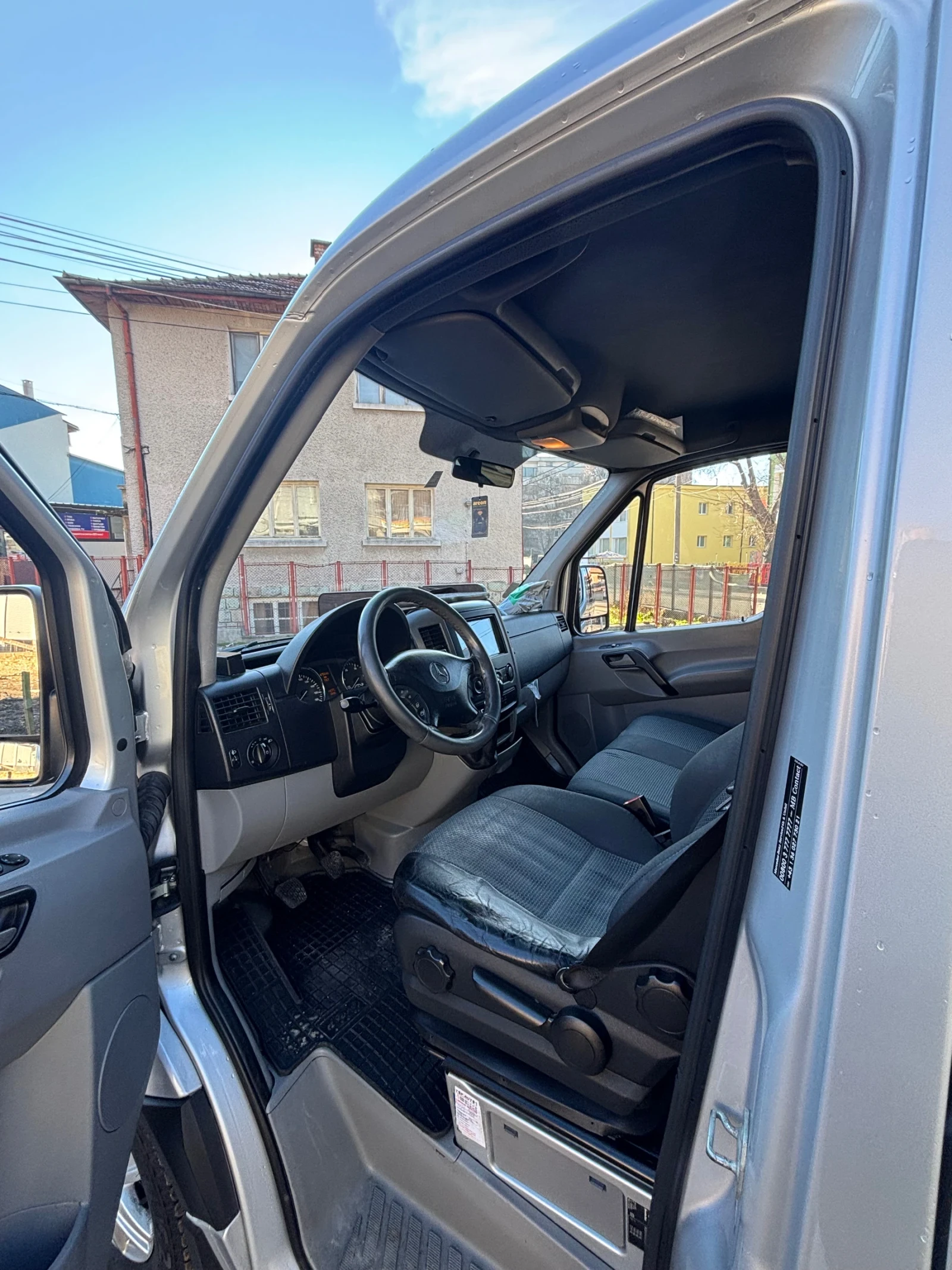 Mercedes-Benz Sprinter 319 CDI - изображение 8