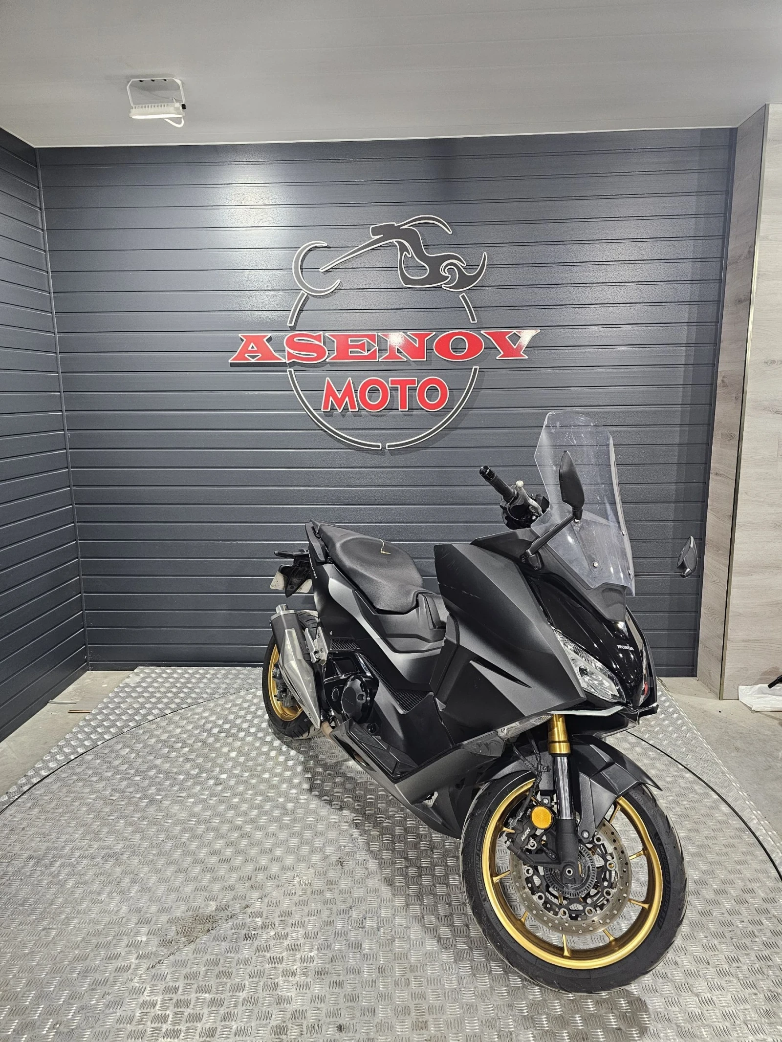 Honda Forza GOLD EDITION, снимка 2 - Мотоциклети и мототехника - 54310373