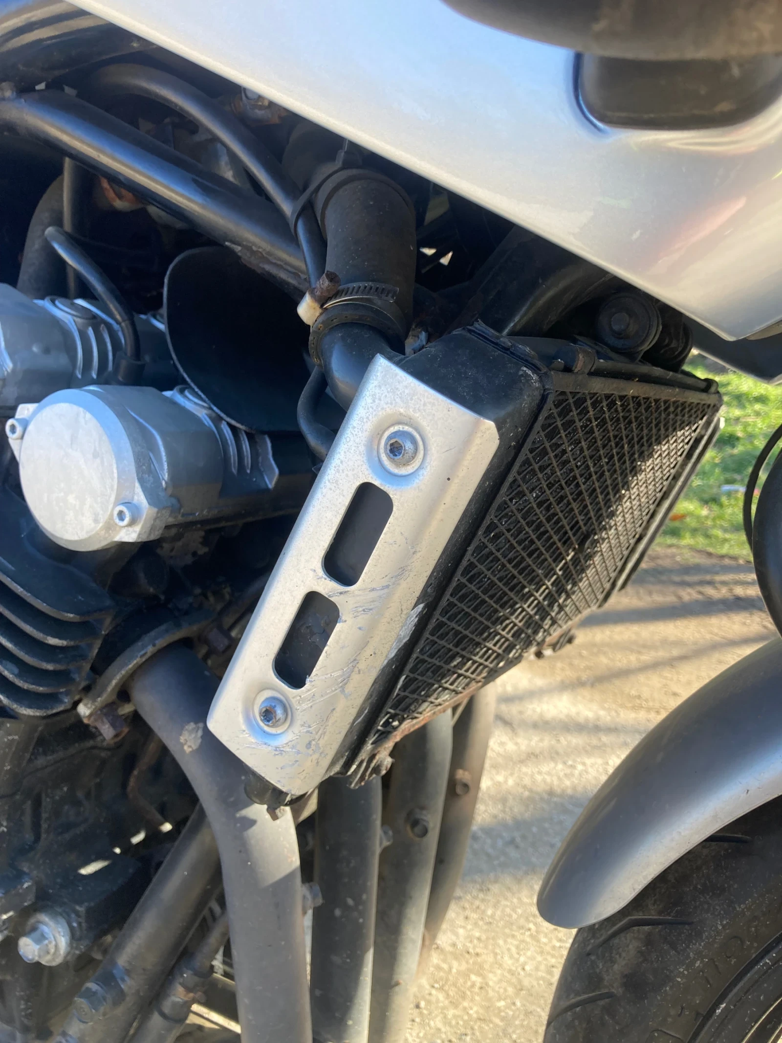 Yamaha FZS 600, снимка 11 - Мотоциклети и мототехника - 55245368