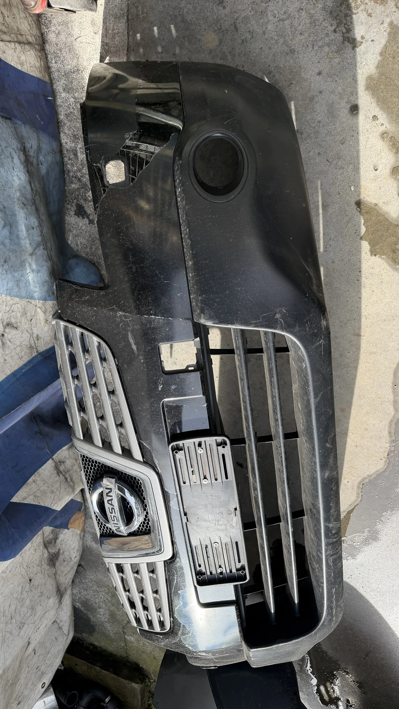 Предна броня за Nissan Quashqai 2009, снимка 2 - Части - 54077374